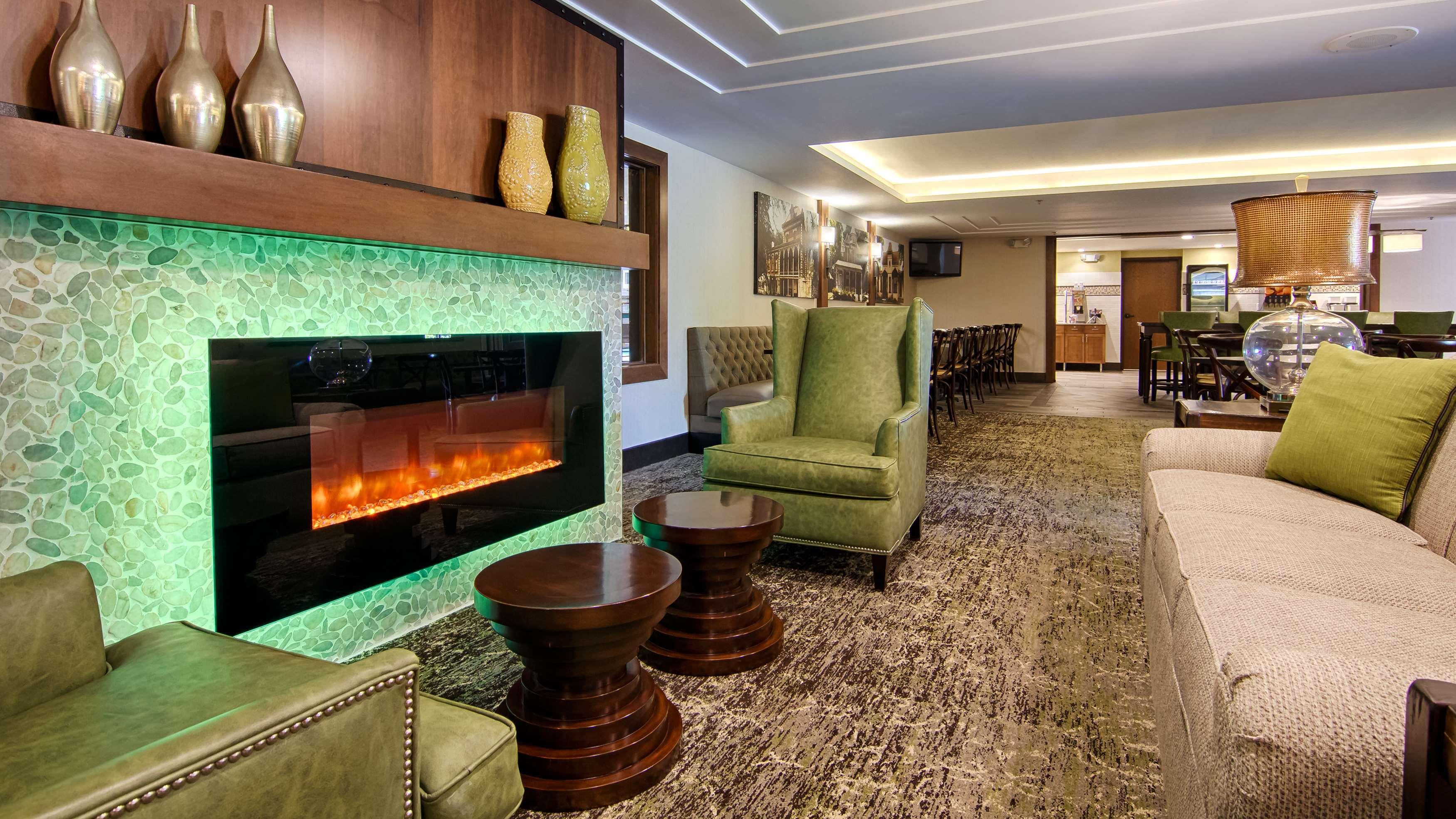 Best Western Plus New Ulm Exterior photo