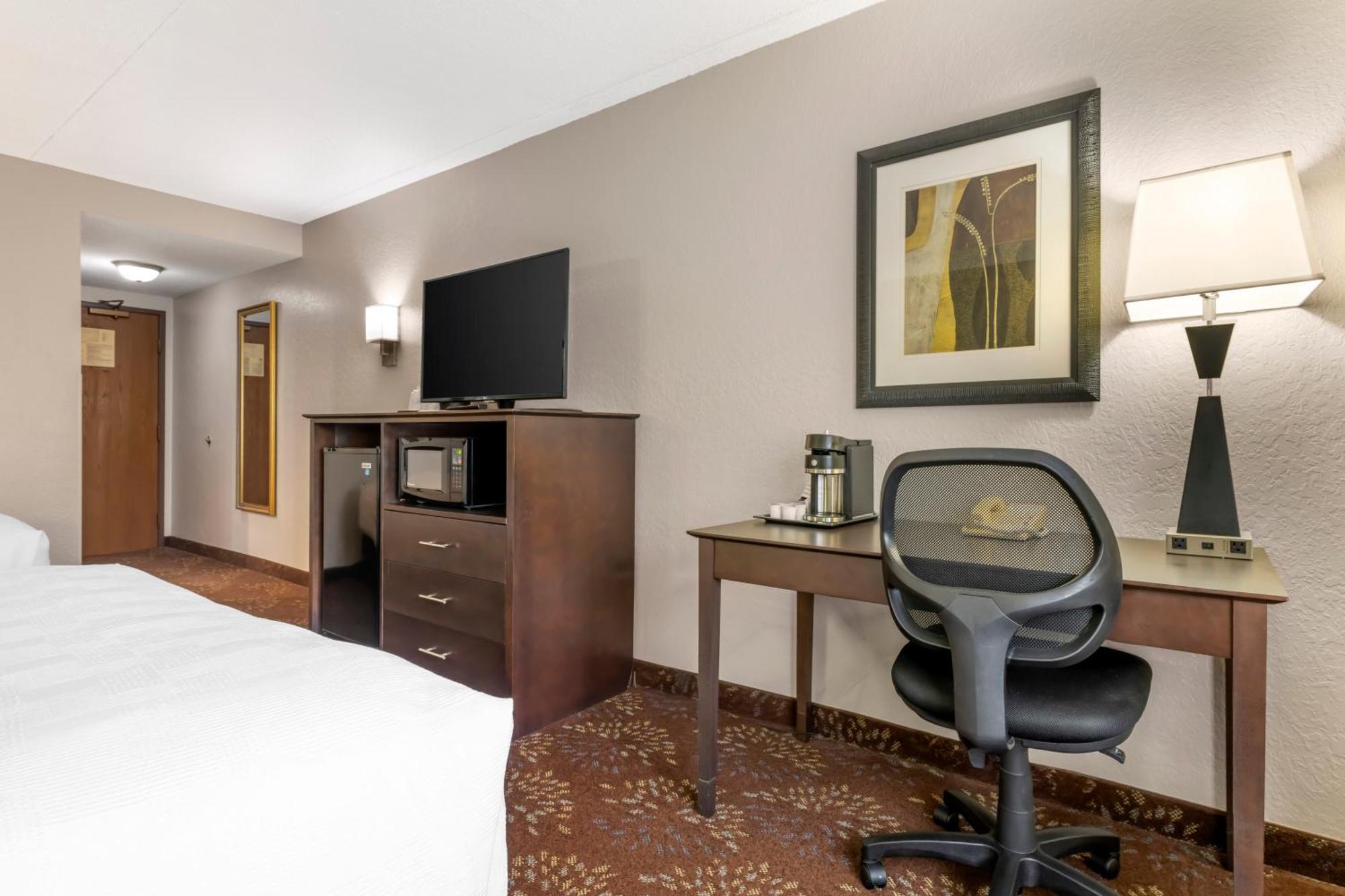 Best Western Plus New Ulm Exterior photo