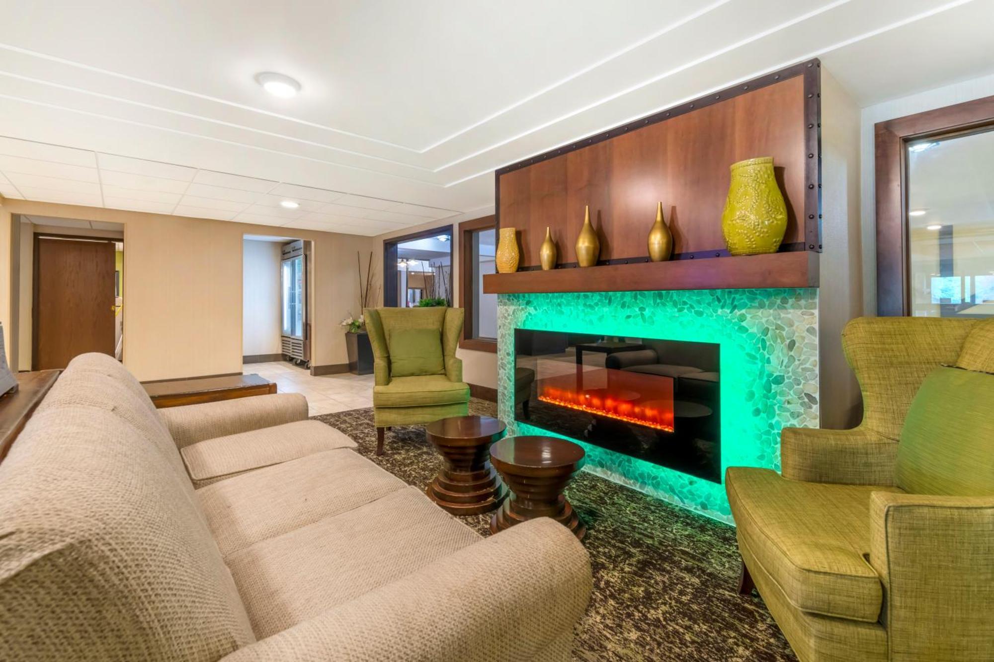 Best Western Plus New Ulm Exterior photo