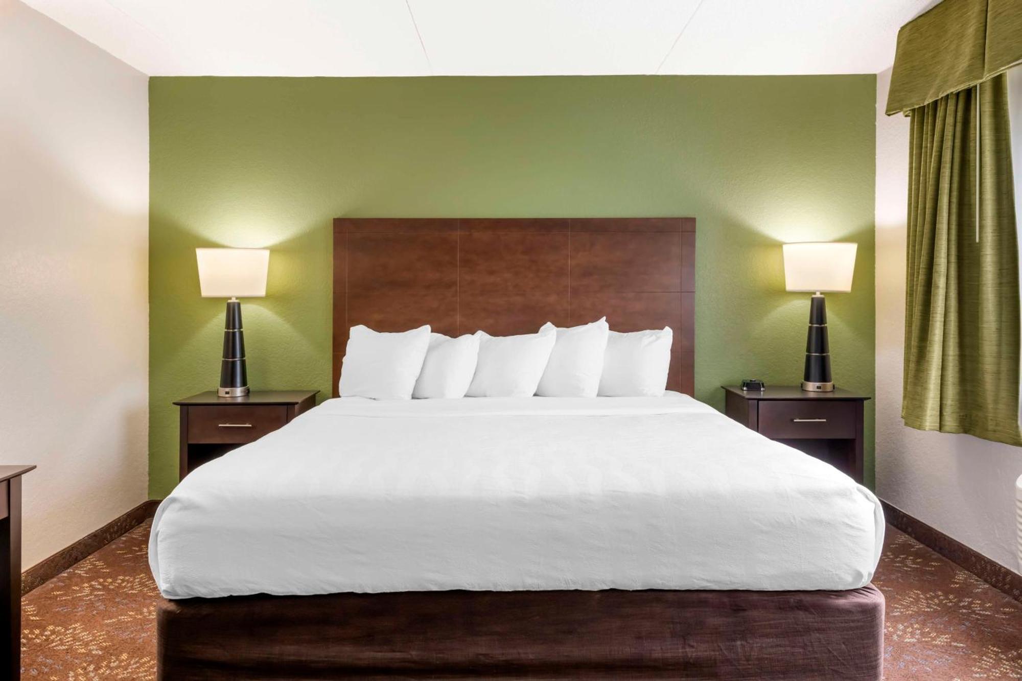 Best Western Plus New Ulm Exterior photo