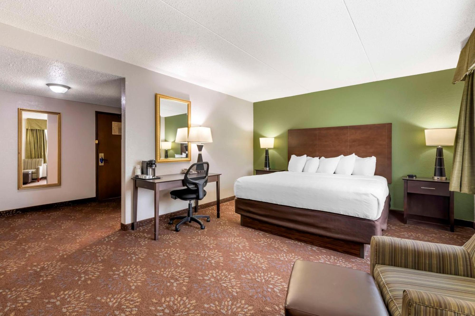 Best Western Plus New Ulm Exterior photo