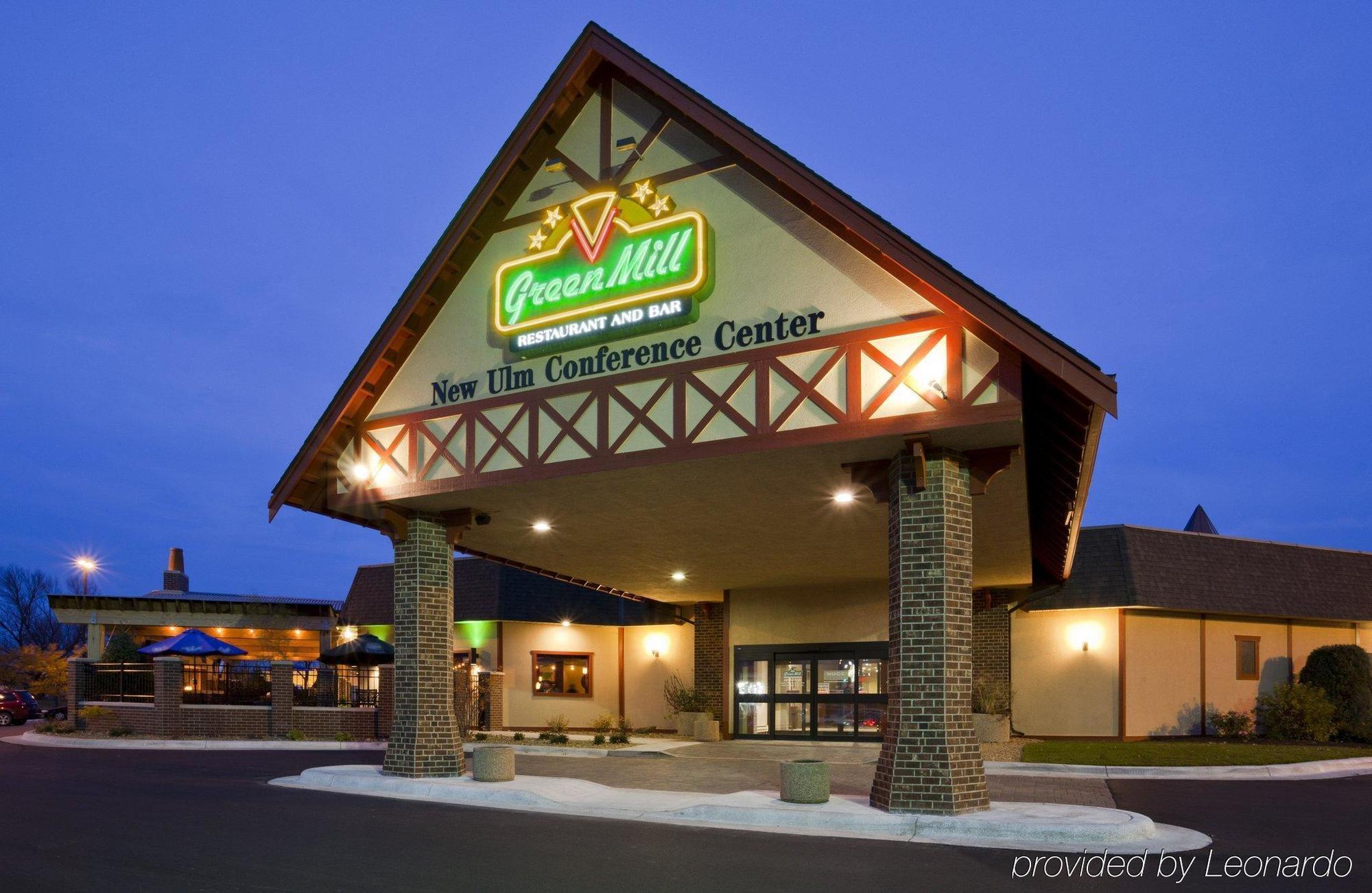 Best Western Plus New Ulm Exterior photo